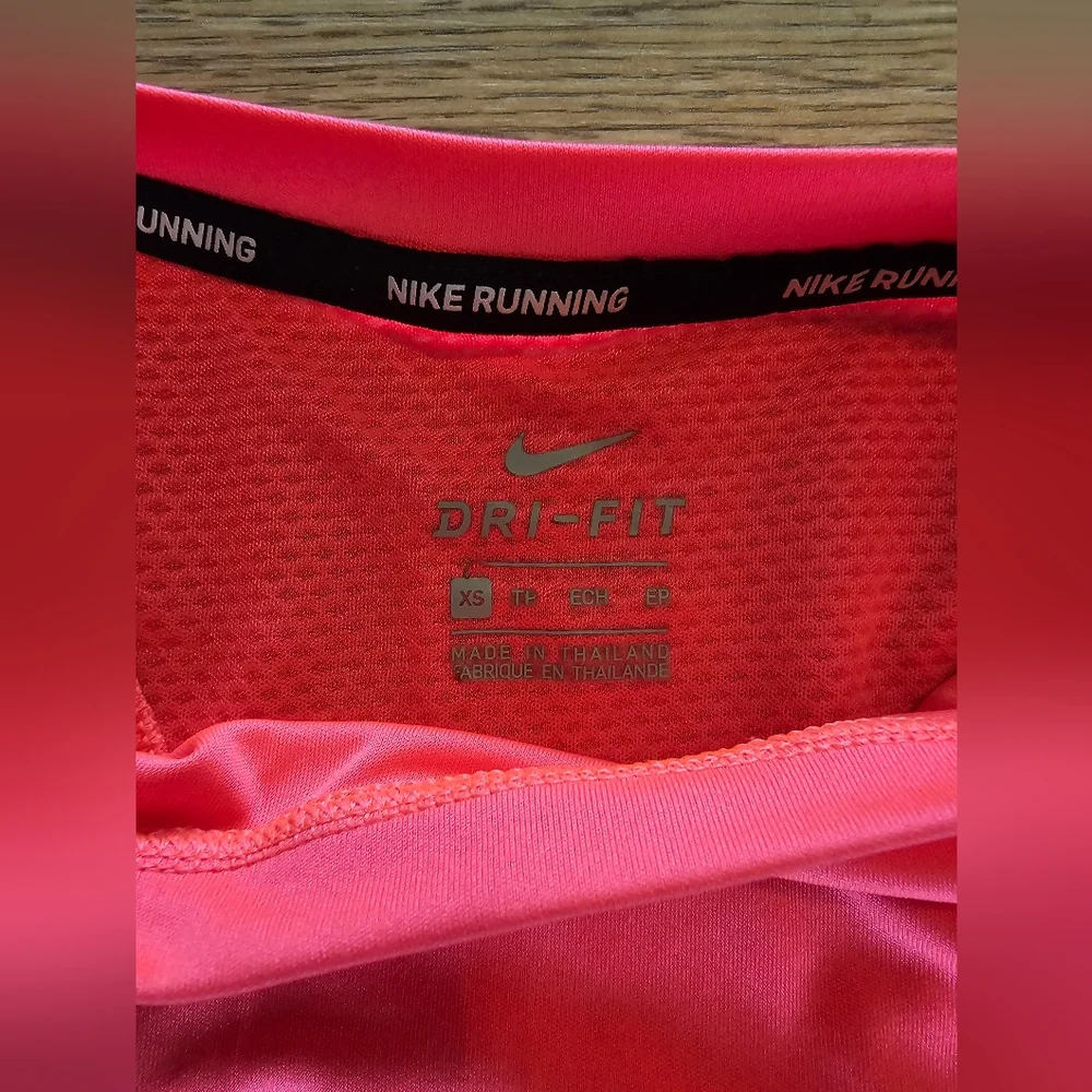 Nike bold pink